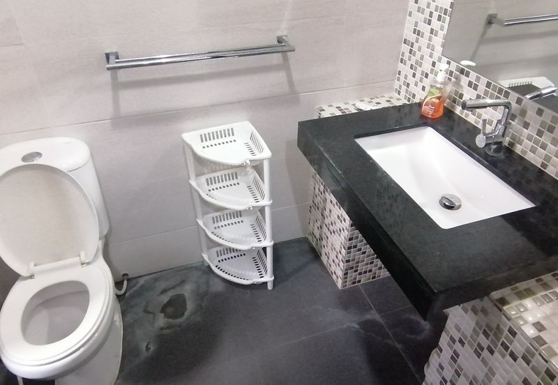 OUG/Taman Yarl 4 Storey Bungalow With Lift