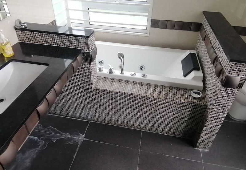 OUG/Taman Yarl 4 Storey Bungalow With Lift