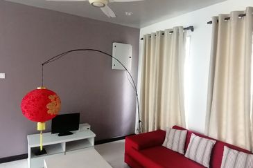 OUG/Taman Yarl Corner Bungalow For Rent