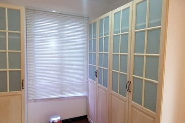 OUG/Taman Yarl Corner Bungalow For Rent