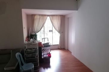 OUG/Puncak Jalil Gated 3 Storey Corner Semi D