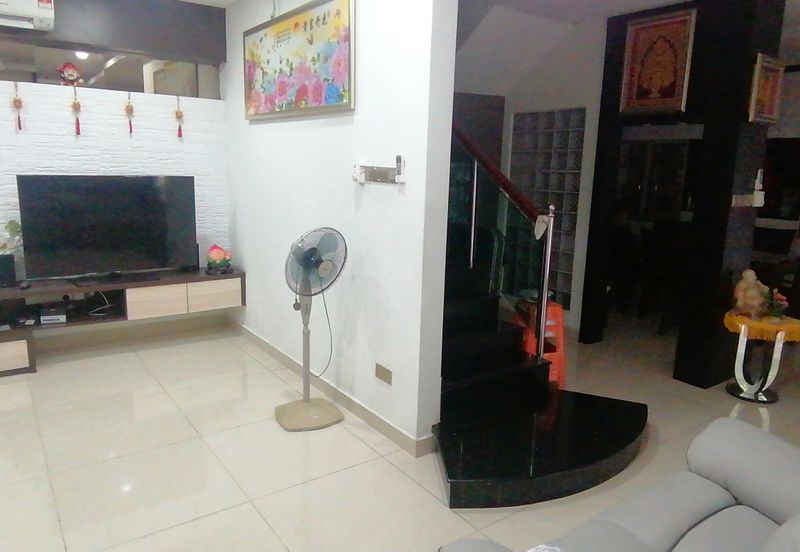 OUG/Puncak Jalil Gated Guarded 3 Storey Semi D