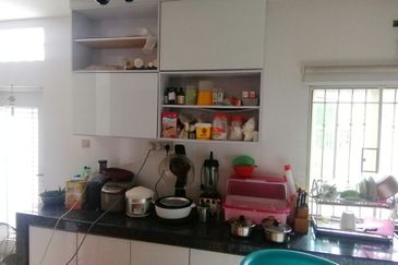 OUG/Puncak Jalil Gated Guarded 3 Storey Semi D