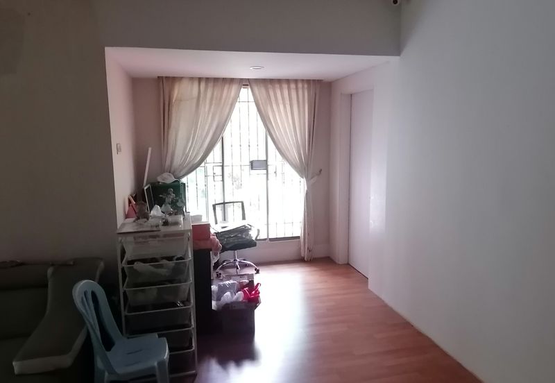 OUG/Puncak Jalil Gated Guarded 3 Storey Semi D