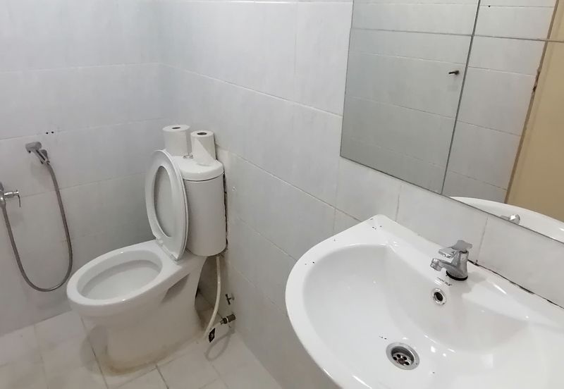 OUG Corner 2 Storey Terrace House For Rent