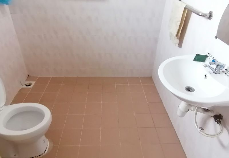 OUG Corner 2 Storey Terrace House For Rent