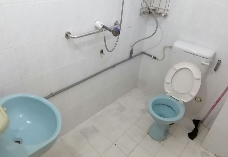 OUG Corner 2 Storey Terrace House For Rent