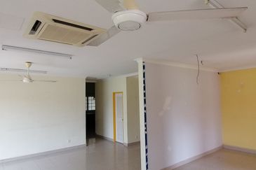OUG/Sri Petaling Corner 2 Storey Semi D For Rent