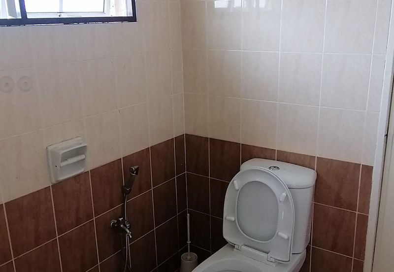 OUG/Sri Petaling Corner 2 Storey Semi D For Rent