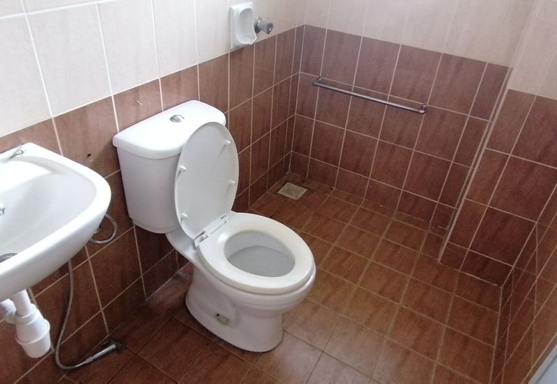 OUG/Sri Petaling Corner 2 Storey Semi D For Rent