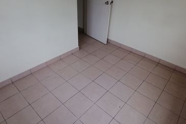 OUG/Sri Petaling Corner 2 Storey Semi D For Rent