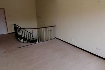 OUG/Sri Petaling Corner 2 Storey Semi D For Rent