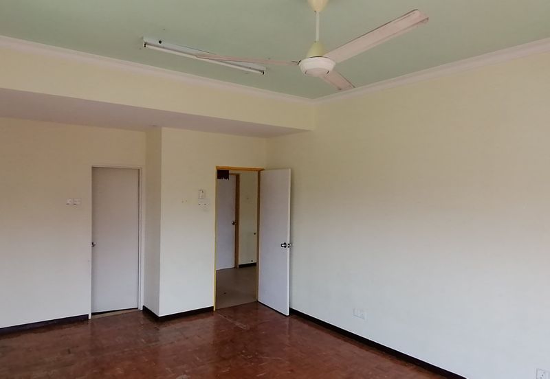 OUG/Sri Petaling Corner 2 Storey Semi D For Rent