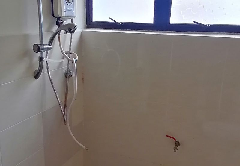 OUG/Taman United 2 Storey Bungalow For Rent