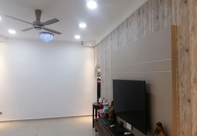 OUG/Happy Garden 1 Storey Semi D For Sale