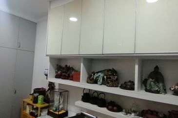 OUG/Happy Garden 1 Storey Semi D For Sale