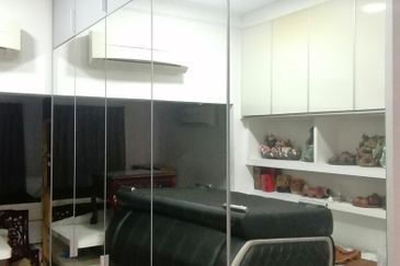 OUG/Happy Garden 1 Storey Semi D For Sale