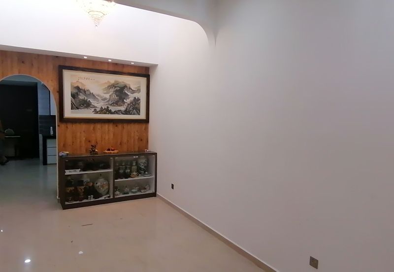 OUG/Happy Garden 1 Storey Semi D For Sale