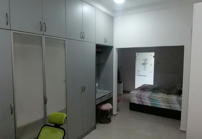 OUG/Happy Garden 1 Storey Semi D For Sale