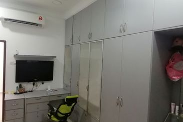 OUG/Happy Garden 1 Storey Semi D For Sale