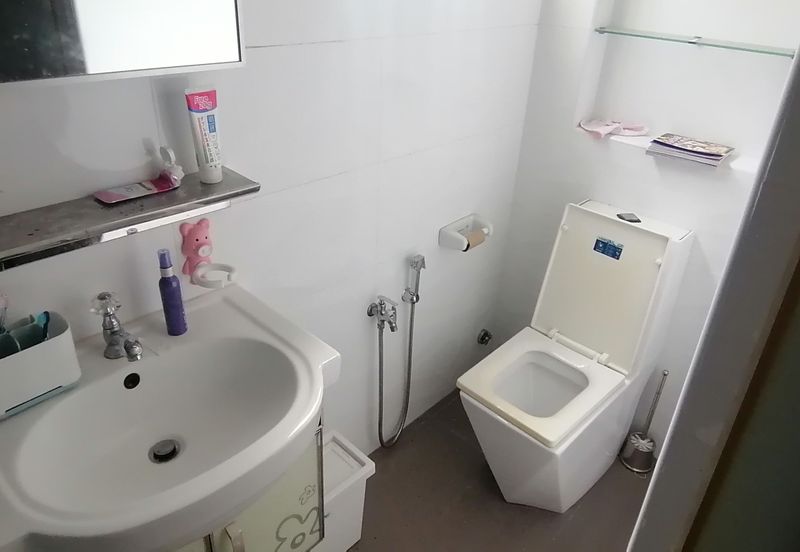 OUG/Happy Garden 1 Storey Semi D For Sale