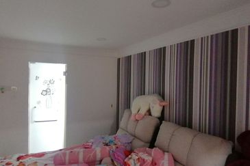 OUG/Happy Garden 1 Storey Semi D For Sale