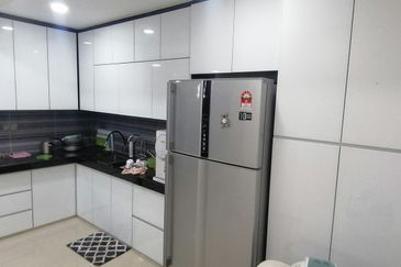 OUG/Happy Garden 1 Storey Semi D For Sale