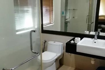 OUG/Taman Yarl 2 Bungalow Houses Bundle Sale