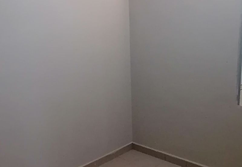 OUG Renovated 2 Storey Terrace For Rent