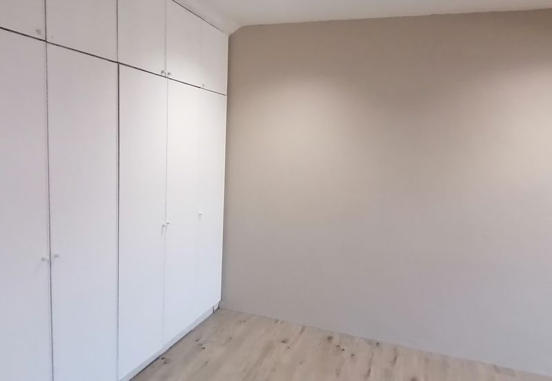 OUG Renovated 2 Storey Terrace For Rent