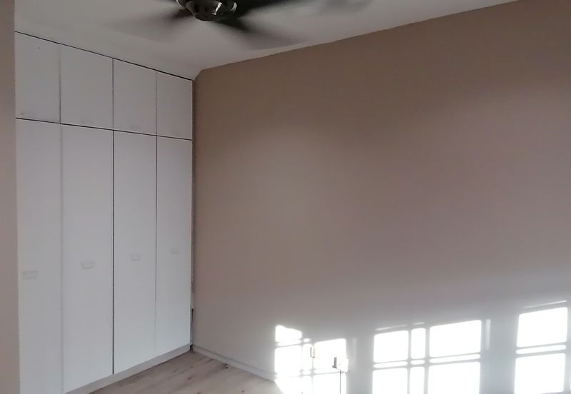 OUG Renovated 2 Storey Terrace For Rent