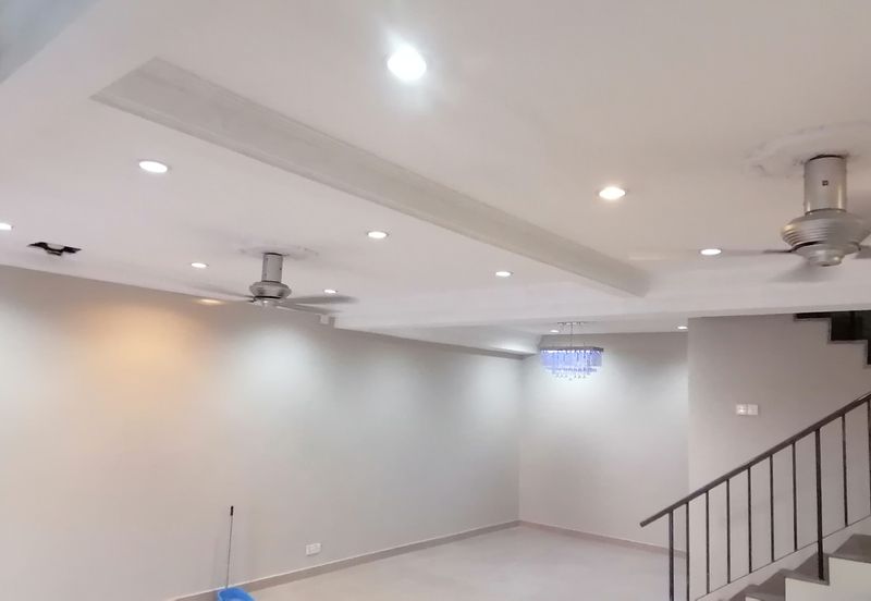 OUG Renovated 2 Storey Terrace For Rent