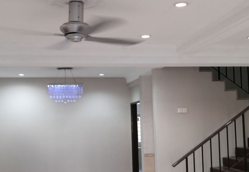 OUG Renovated 2 Storey Terrace For Rent