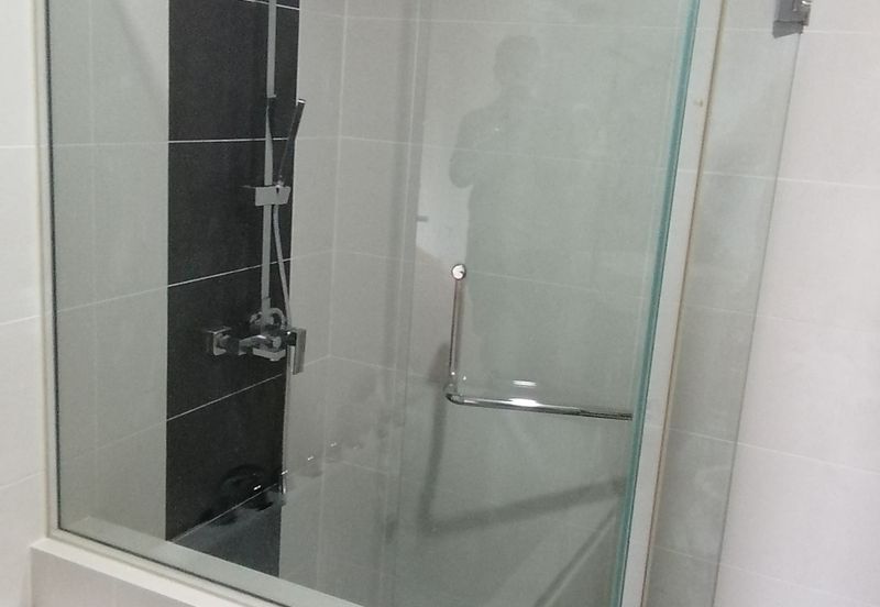 OUG/Happy Garden 4.5 Storey Gated Guarded House