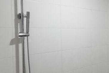 OUG/Happy Garden 4.5 Storey Gated Guarded House