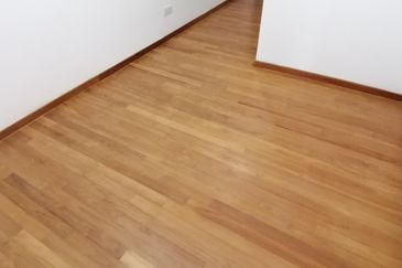 OUG/Happy Garden 4.5 Storey Gated Guarded House