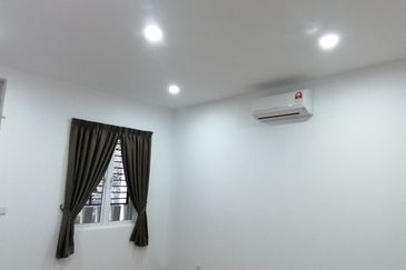 OUG/Happy Garden 4.5 Storey Gated Guarded House