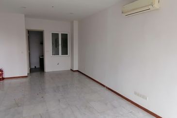 OUG/Happy Garden 4.5 Storey Gated Guarded House