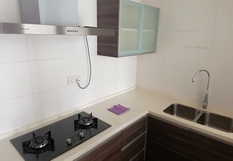 OUG/Happy Garden 4.5 Storey Gated Guarded House