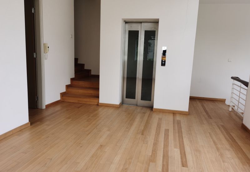 OUG/Happy Garden 4.5 Storey Gated Guarded House