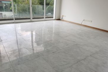 OUG/Happy Garden 4.5 Storey Gated Guarded House