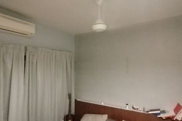 OUG/Taman Yarl 3 Storey Semi D Freehold For Sale