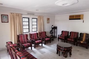 OUG/Taman United 2 Storey Corner Bungalow For Rent