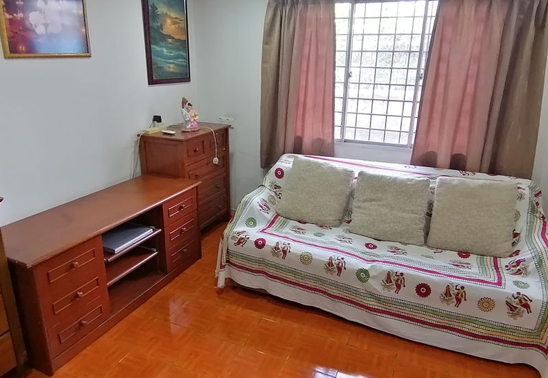 OUG/Taman United 2 Storey Corner Bungalow For Rent