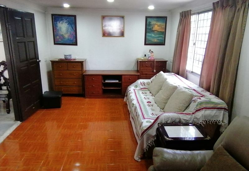 OUG/Taman United 2 Storey Corner Bungalow For Rent