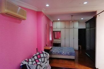 OUG/Taman United 2 Storey Corner Bungalow For Rent