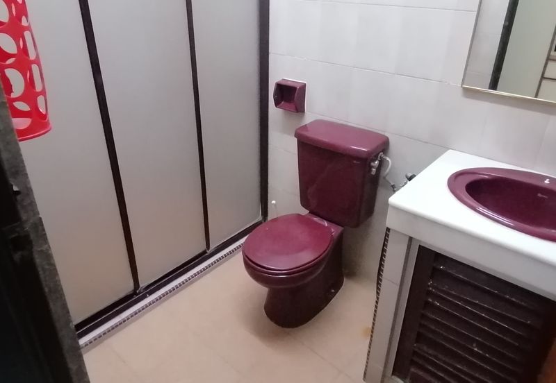 OUG/Taman United 2 Storey Corner Bungalow For Rent