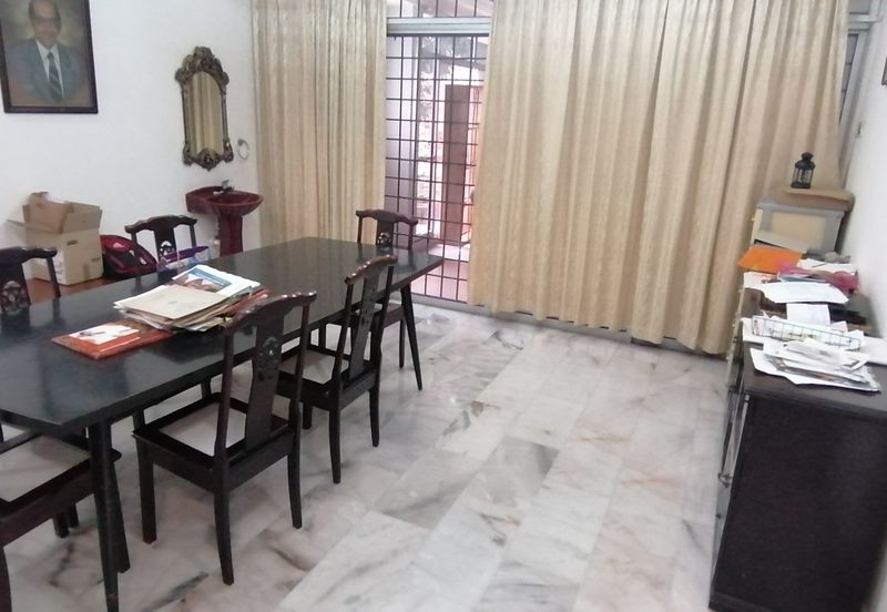 OUG/Taman United 2 Storey Corner Bungalow For Rent