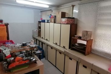 OUG/Taman United 2 Storey Corner Bungalow For Rent