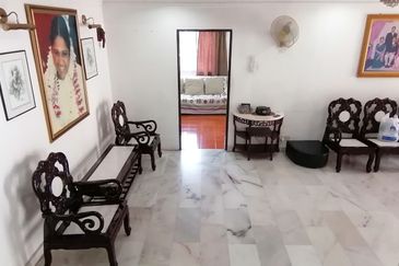 OUG/Taman United 2 Storey Corner Bungalow For Rent